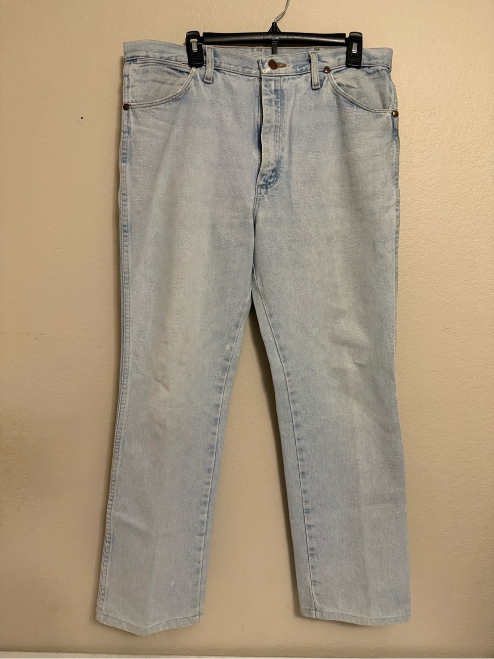 Wrangler Men’s Straight Light Wash Jeans